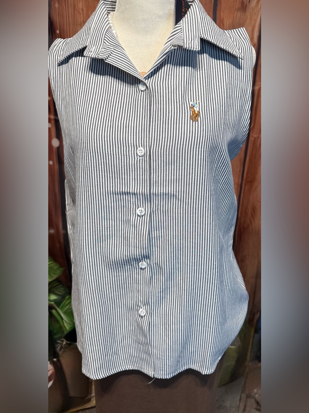 Women's Sleeveless Striped Button-Down Shirt -